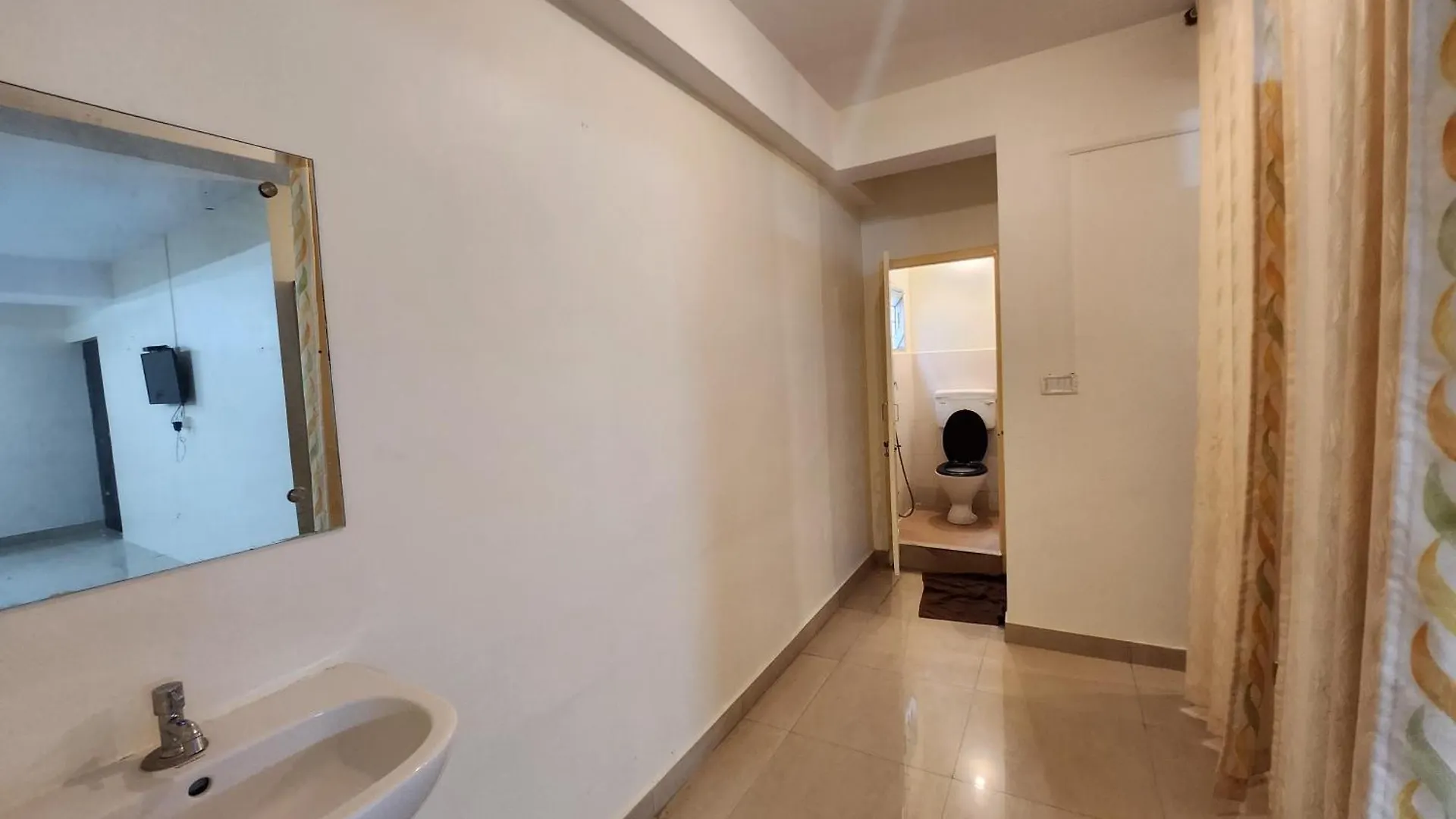Bed & Breakfast Suvarna Residency Maisúr